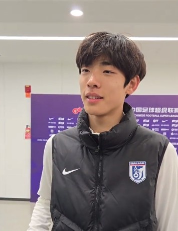  國青歸來上演中超首秀，朱鵬宇：感覺很好，場上大哥們很支持我