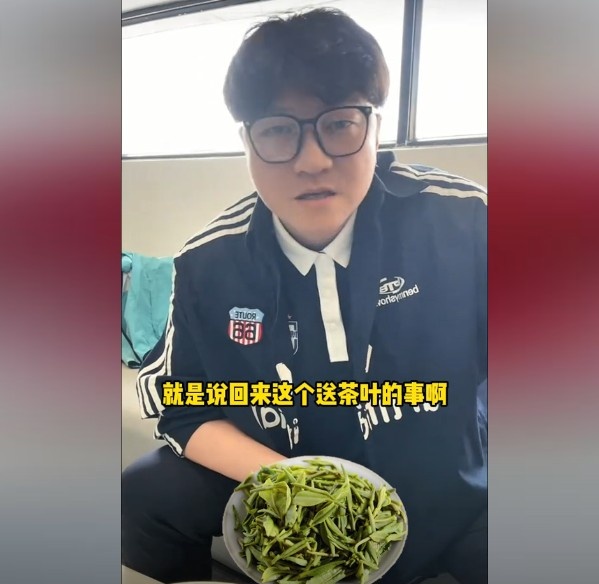  趙鵬：不太清楚賈秀全要球員買茶葉的段子，但這在現(xiàn)實中也正常