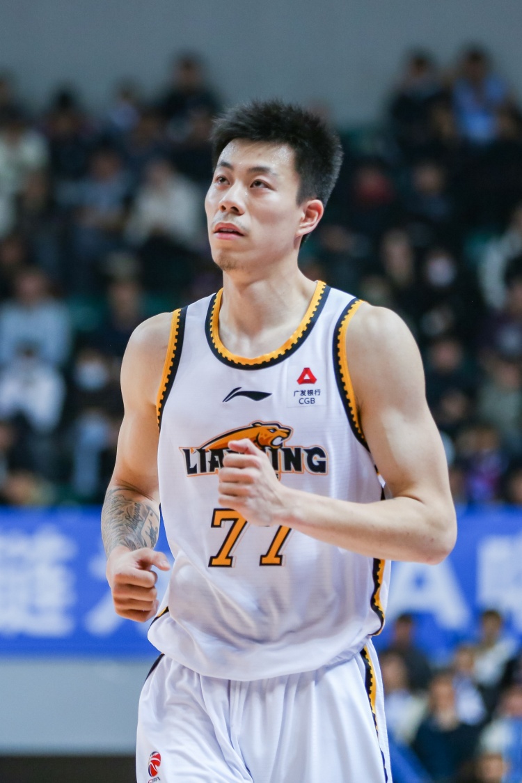  媒體人：張鎮(zhèn)麟、韓德君將因傷缺席今晚對(duì)陣北控的比賽