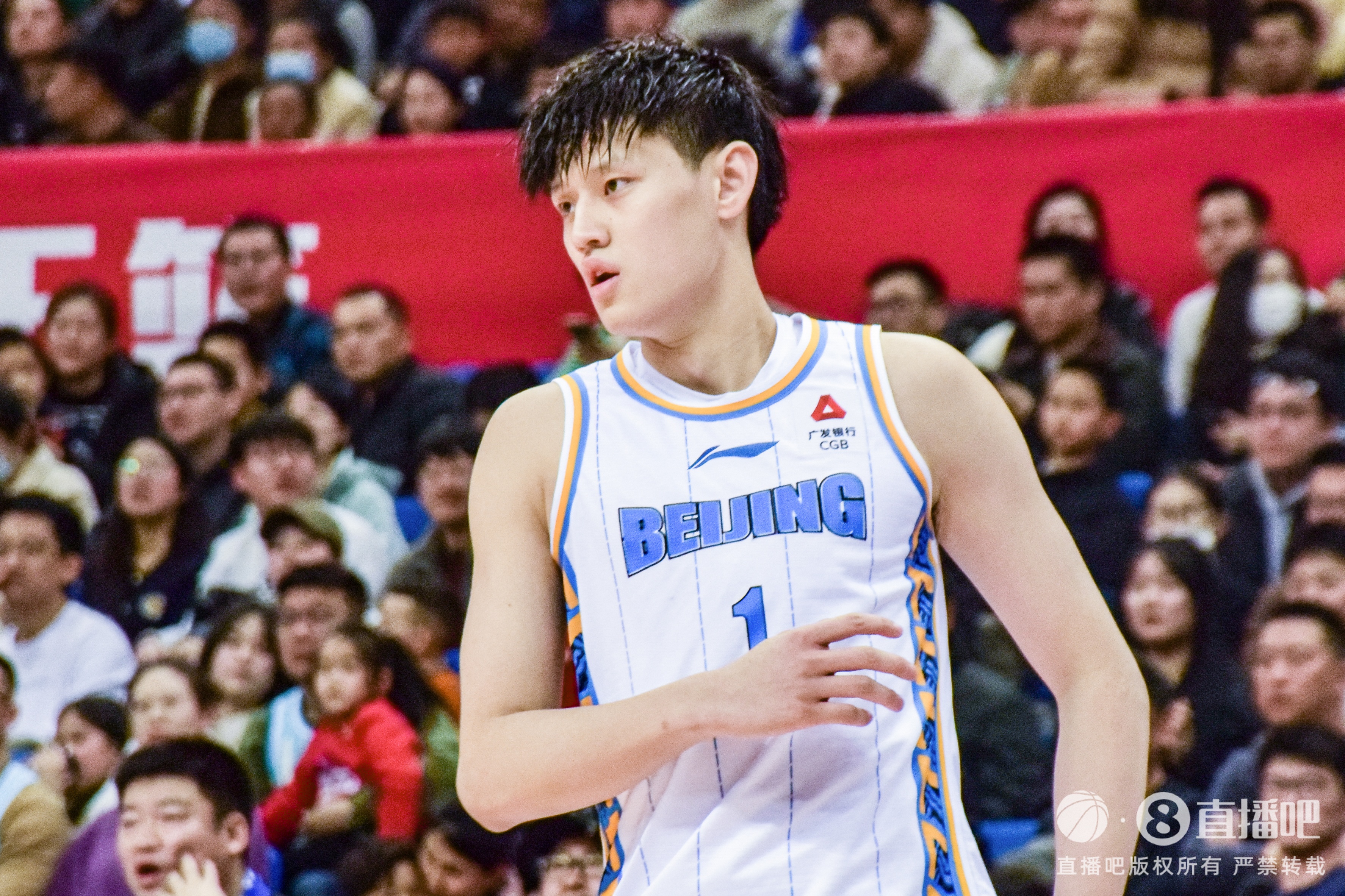  越打越好！曾凡博半場攻防亮眼 7中5貢獻12分2板2助1血帽1壓哨
