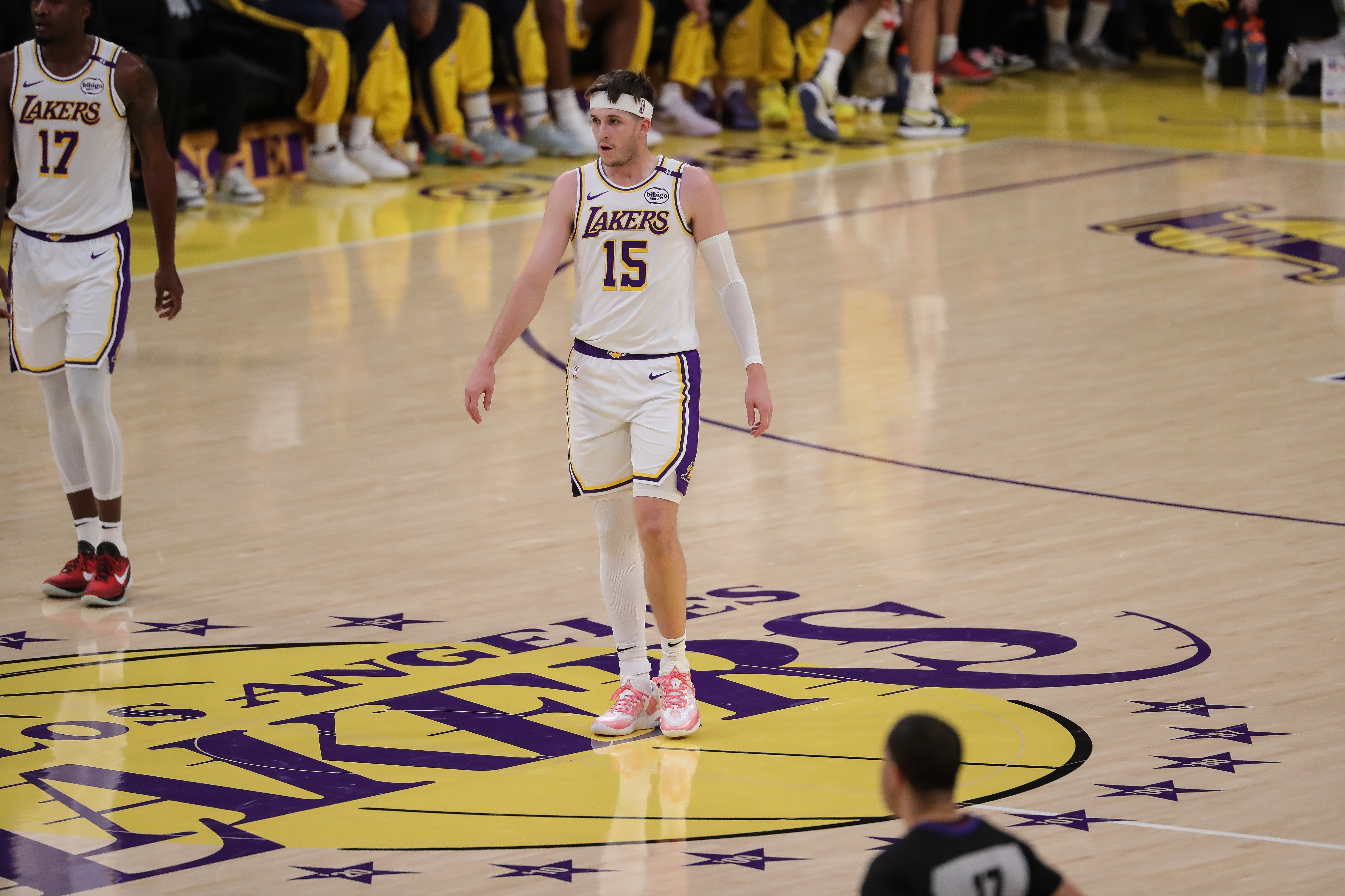  昨天驅(qū)逐憋著火呢！里夫斯21中9砍下32分7助 罰球13中12